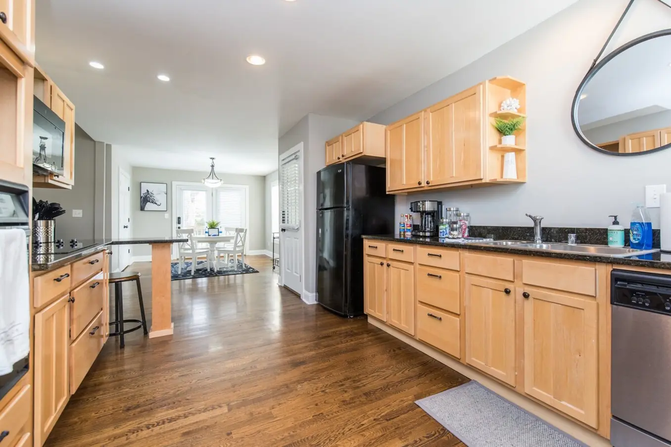 4b1931ee b7df 4edd 9feb baed31b75a73.jpg