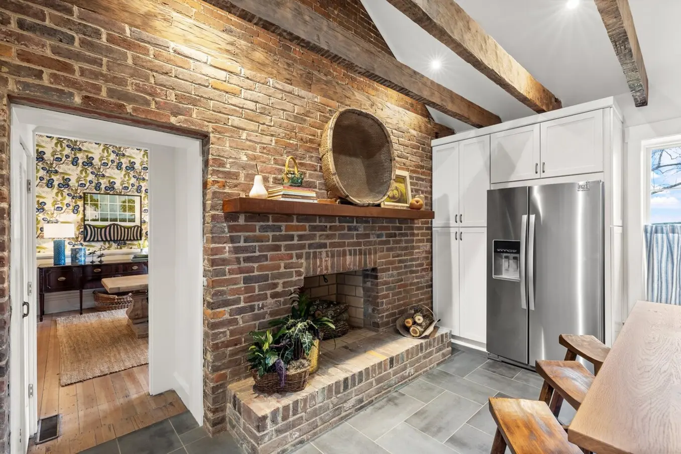 831e935d 0e7d 4dc1 ac9b 8e93f329b95c.jpg