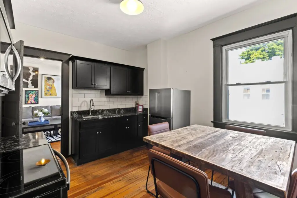 efee84a4 b051 4357 98da 05df61d6919e.jpg