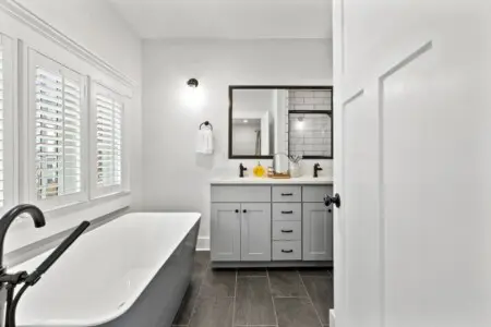 209bb855 f832 401e ad30 230a02eb0f95