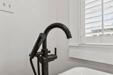 76b8bbac d858 45cf 832a e5b5fc6d8779