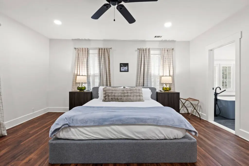 ea873156 099d 4374 88ba 52fc7133ee57