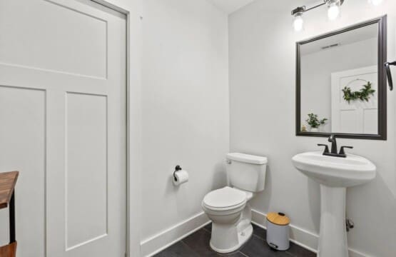 0030eef5 d172 40ee b84c e10a153bd1a9.jpg